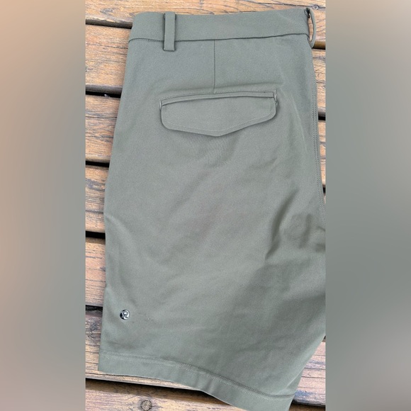 LULULEMON Commission classic fit shorts mens size 36 - Picture 5 of 10